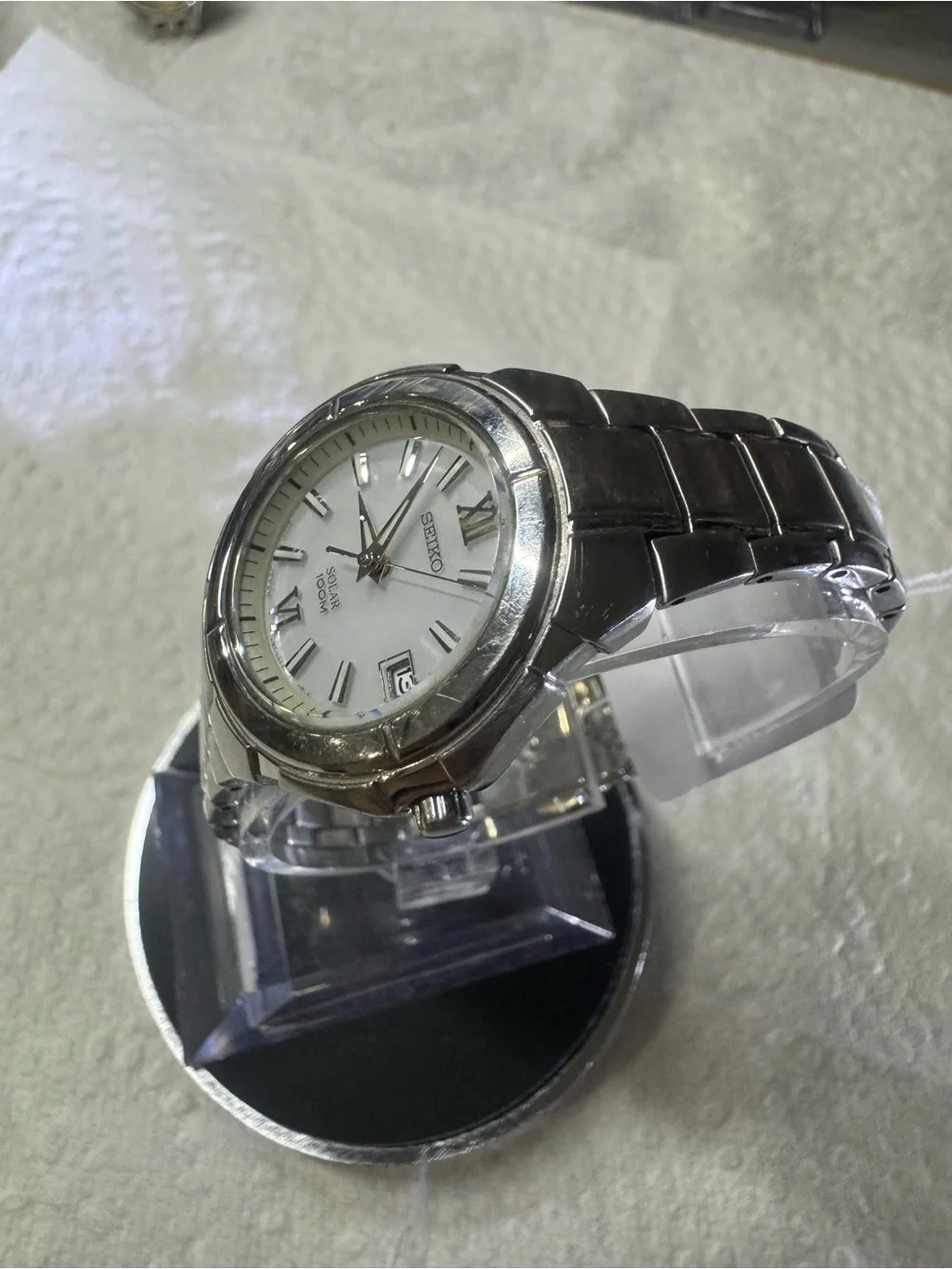 Seiko wristwatch clear